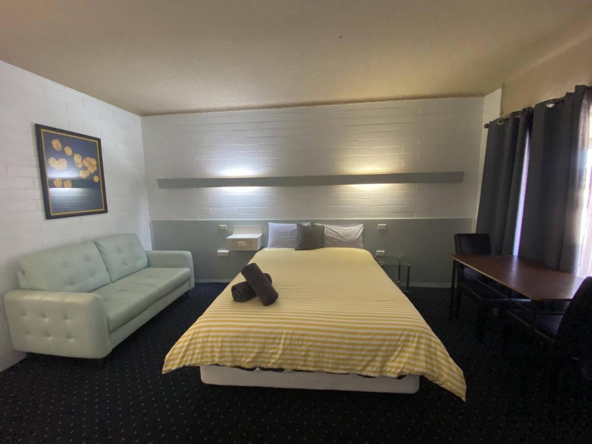 Capri Motel Балраналд Екстериор снимка