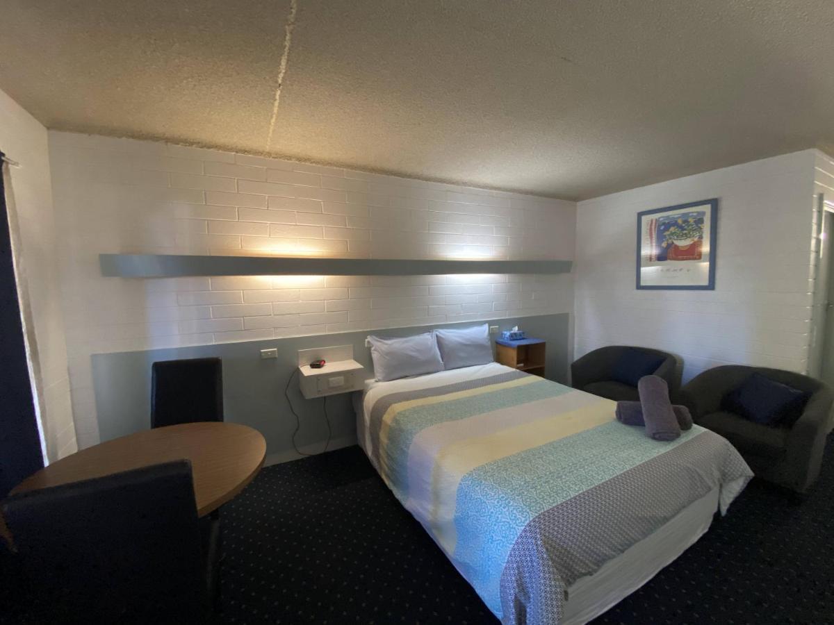 Capri Motel Балраналд Екстериор снимка