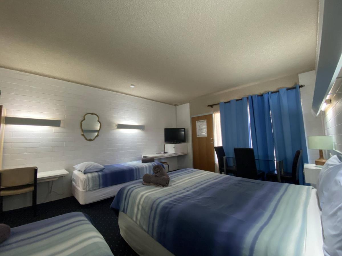Capri Motel Балраналд Екстериор снимка