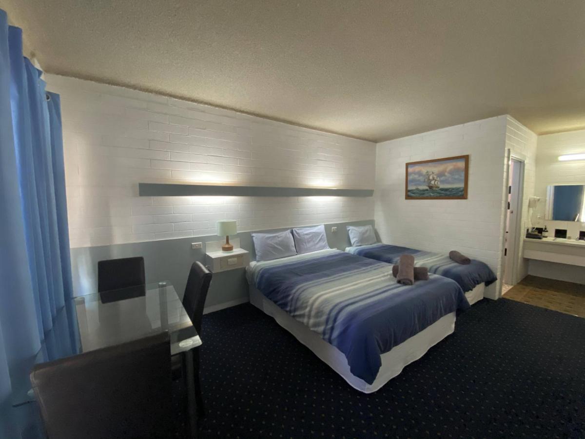 Capri Motel Балраналд Екстериор снимка
