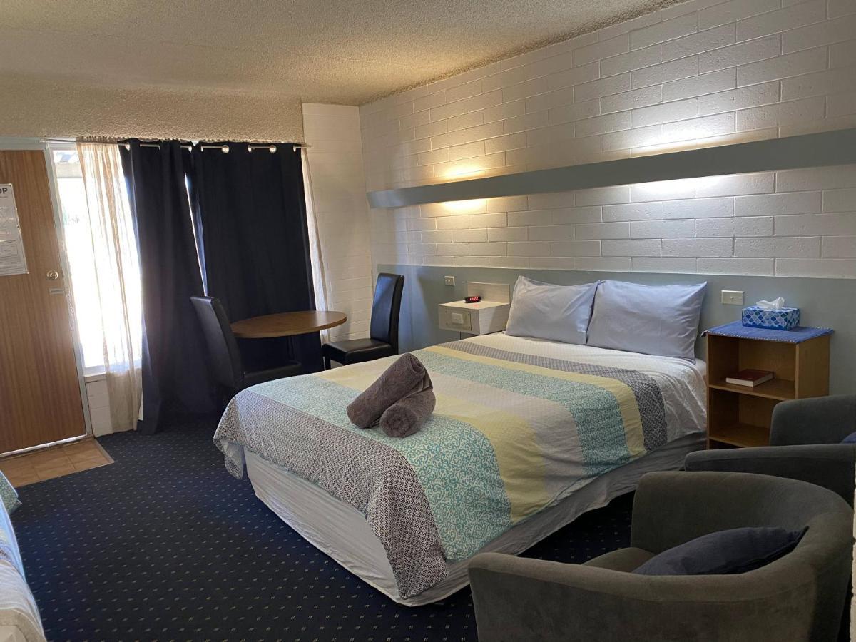 Capri Motel Балраналд Екстериор снимка